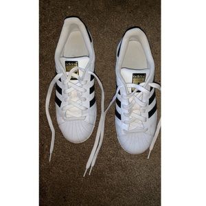 Barely worn white adidas cloudfoam superstar shoes
